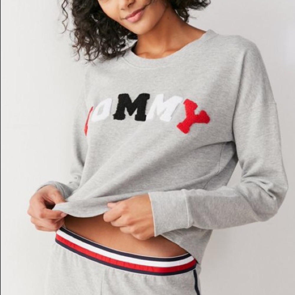 ❗️SOLD❗️NWT URBAN OUTFITTERS X TOMMY HILFIGER - Picture 1 of 4